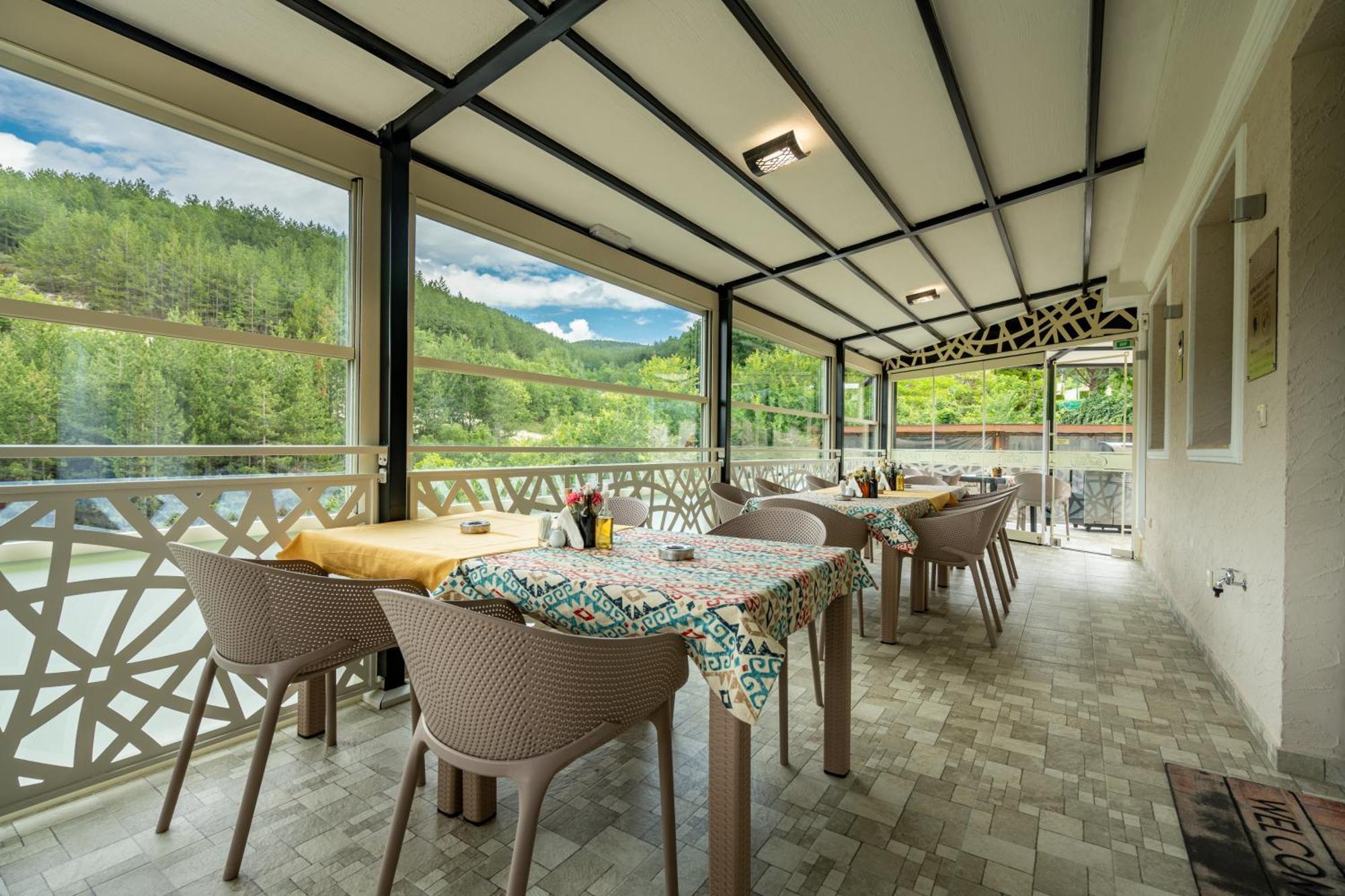 Club Houses Stefvall Glavatartsi Exteriör bild