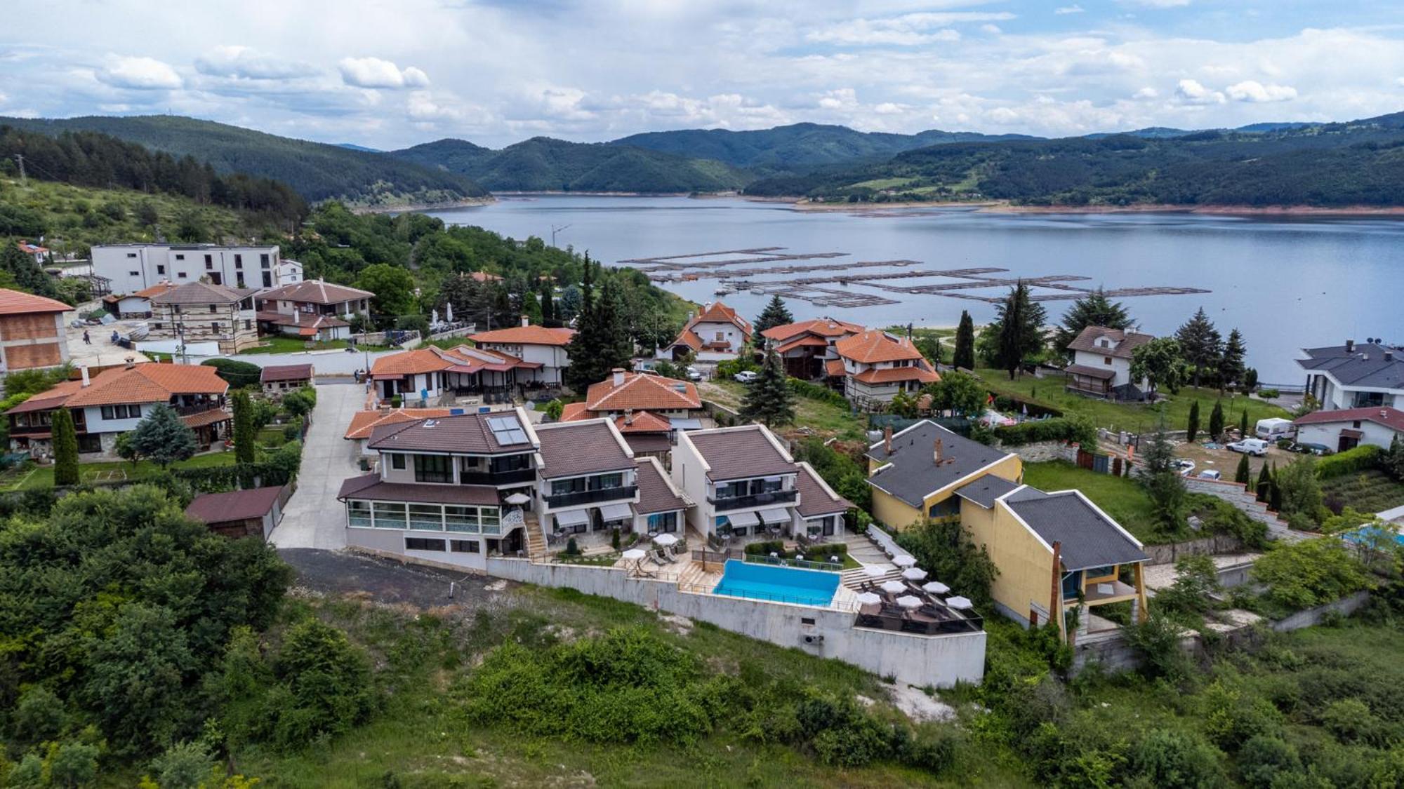 Club Houses Stefvall Glavatartsi Exteriör bild